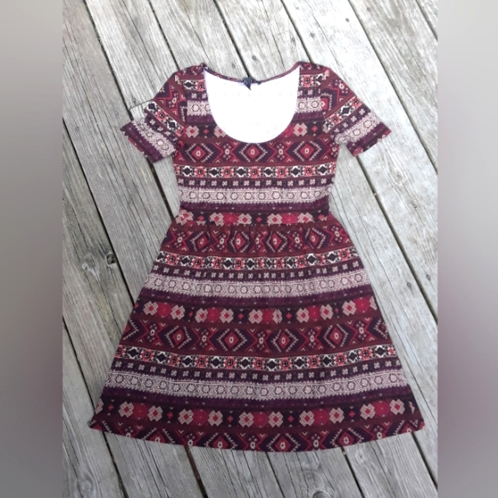 Forever 21 stretchy cute dress